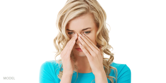 Chicago rhinoplasty surgeon shares tips for managing seasonal allergies during your recovery.