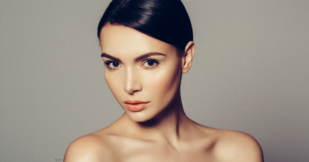 Getting the definied jawline you want, how plastic surgery can help.